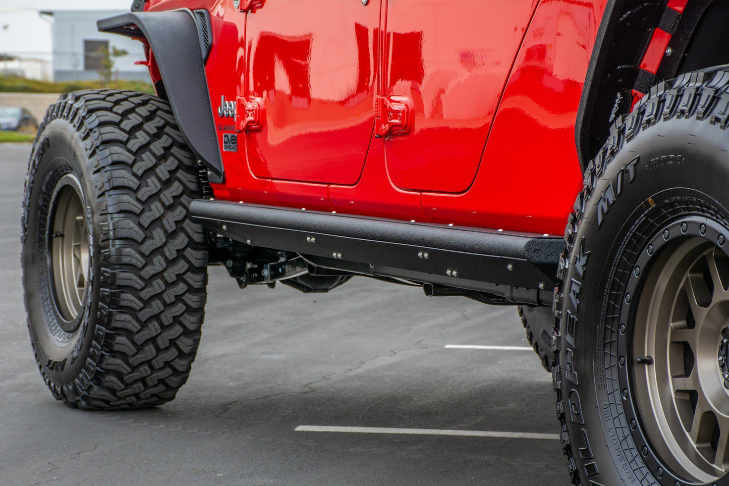 2020-21-jeep-gladiator-jt-rock-sliders-with-step-dv8-offroad-srgl-02-6.jpg