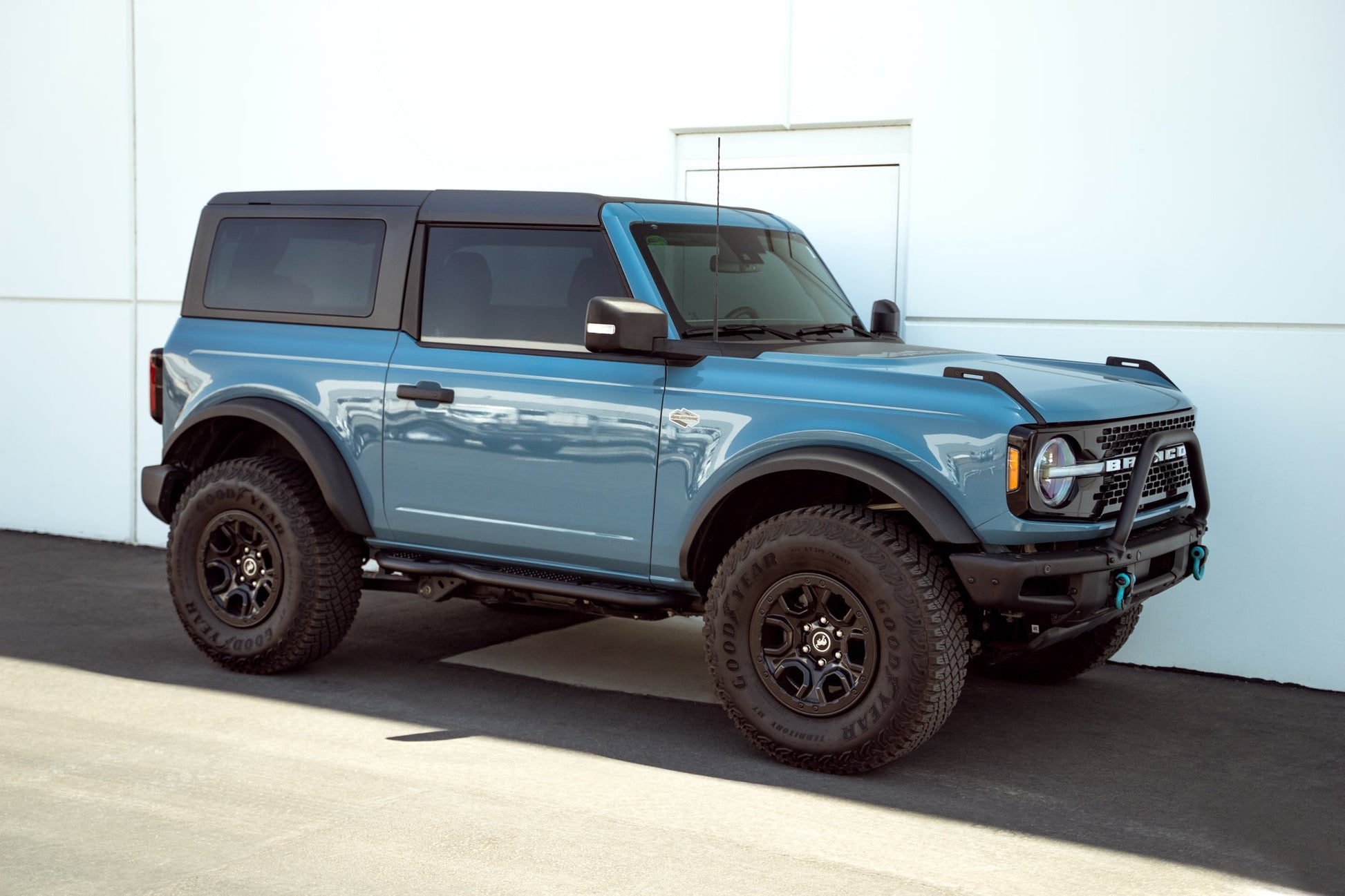 2021-2023-Ford-Bronco-2-Door-Pinch-Weld-Covers_installed_2.jpg