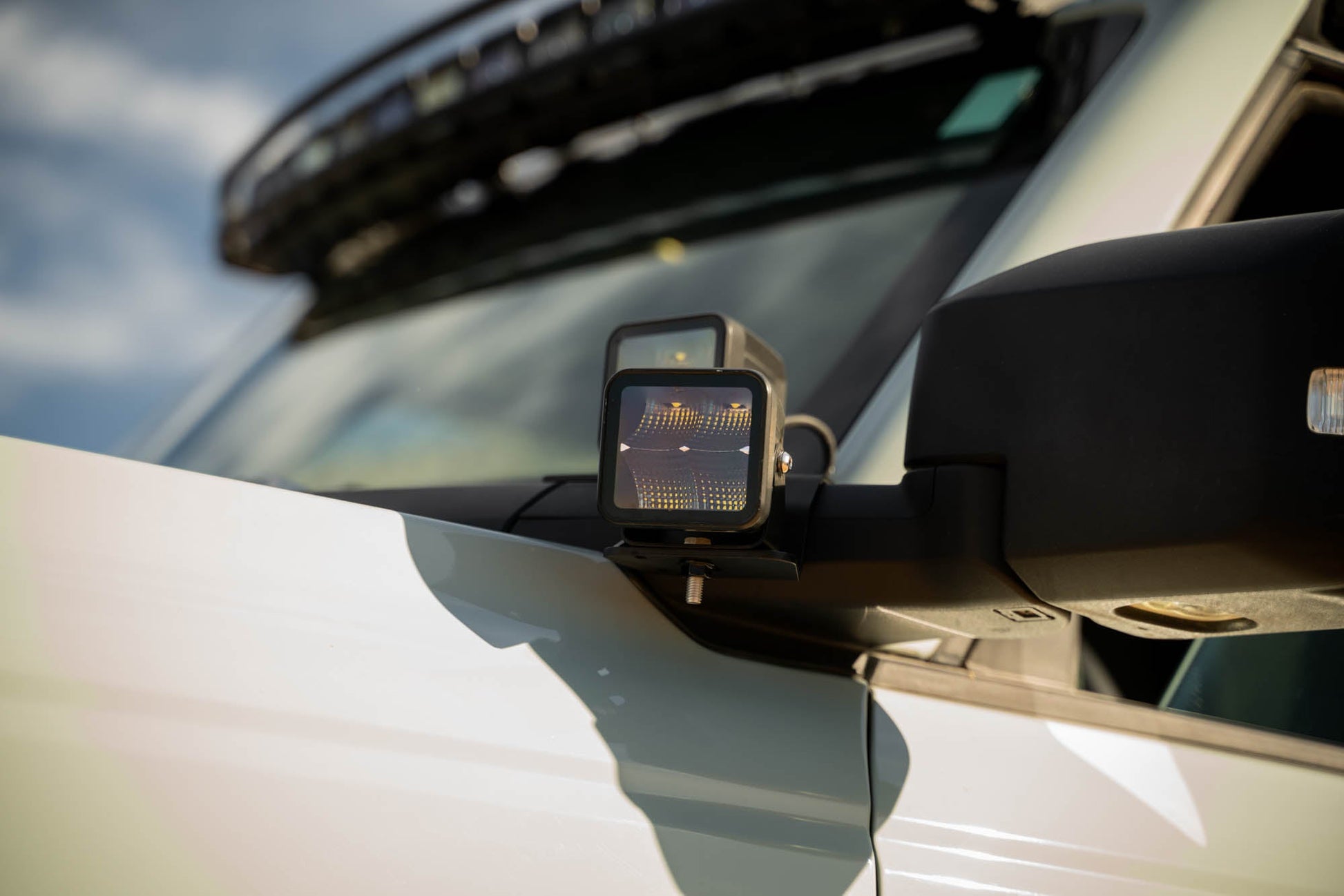 2021-2023-Ford-Bronco-A-Pillar-Dual-Light-Pod-Drop-Mounts_installed-01.jpg