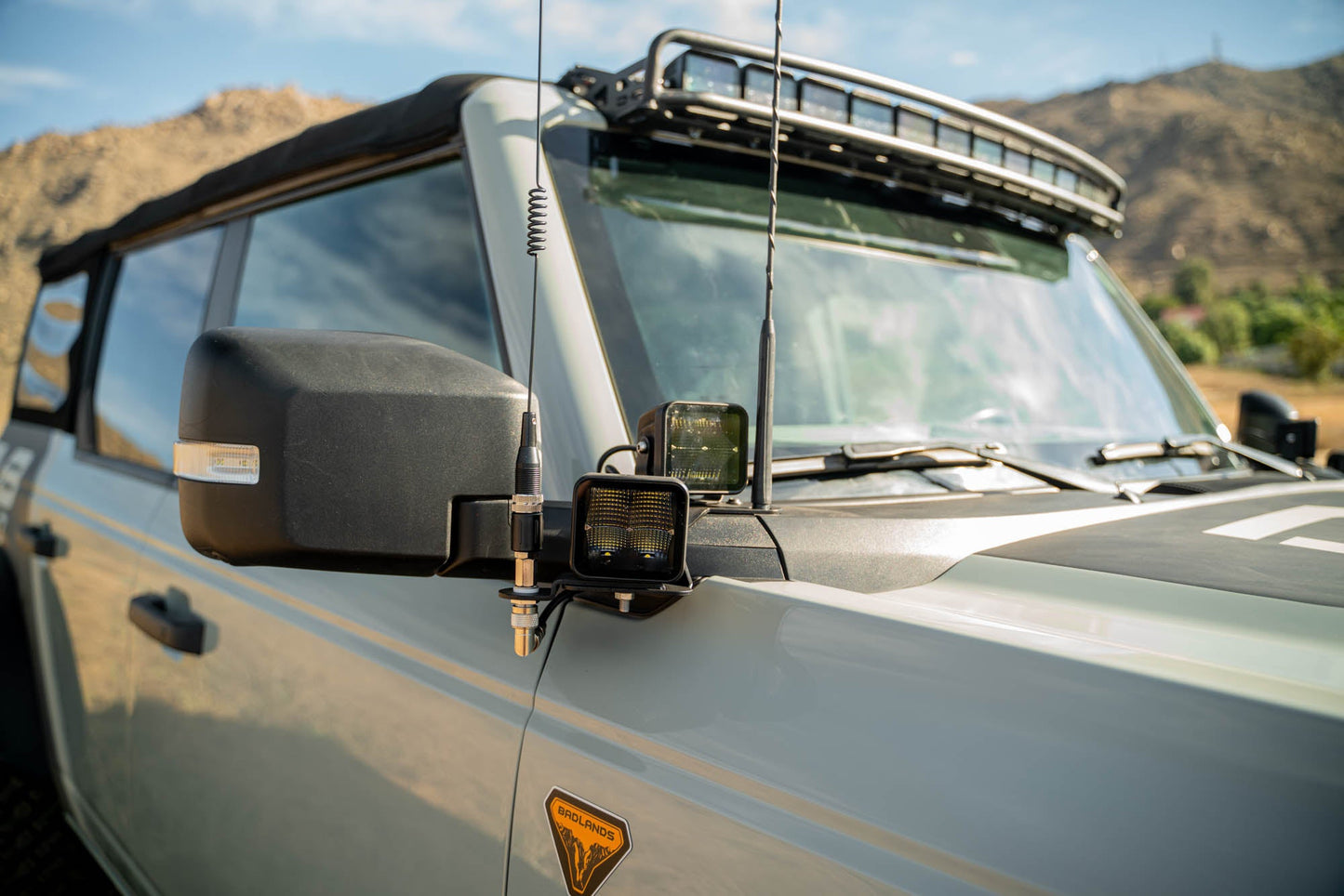 2021-2023-Ford-Bronco-A-Pillar-Dual-Light-Pod-Drop-Mounts_installed-07.jpg