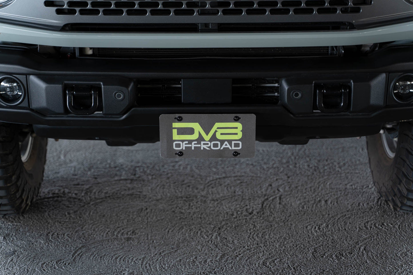 2021-2023-Ford-Bronco-Capable-Bumper-Front-License-Plate-Mount_Installed-12.jpg