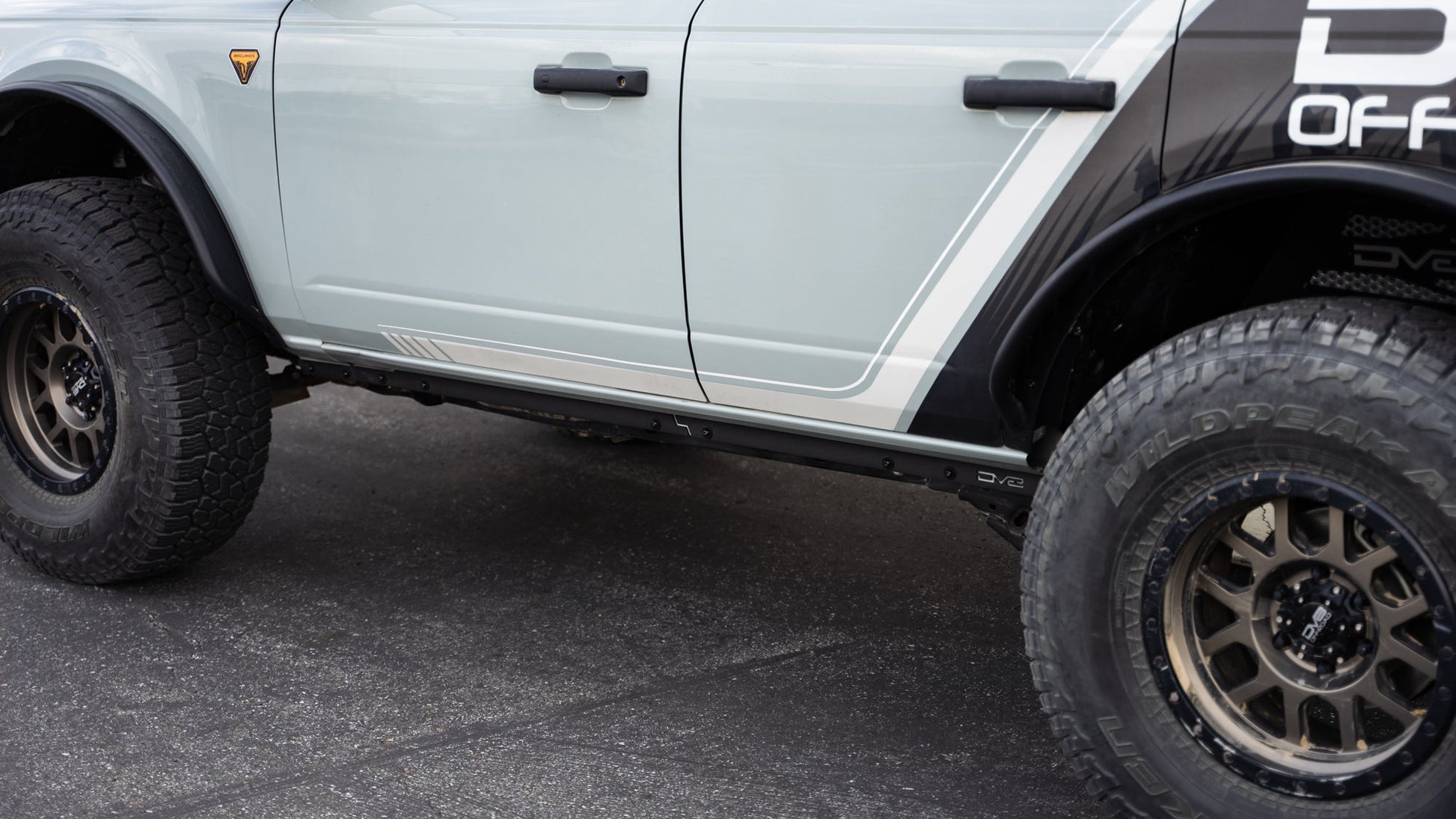 2021-2023-Ford-Bronco-Pinch-Weld-Cover-right.jpg