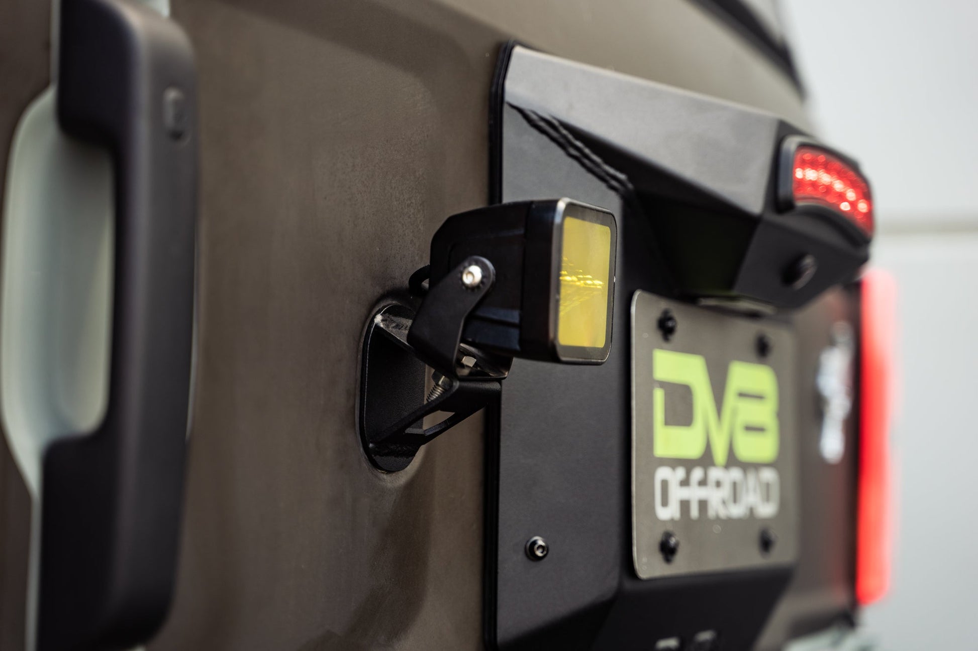 2021-2023-Ford-Bronco-Spare-Tire-Delete_Installed-8.jpg