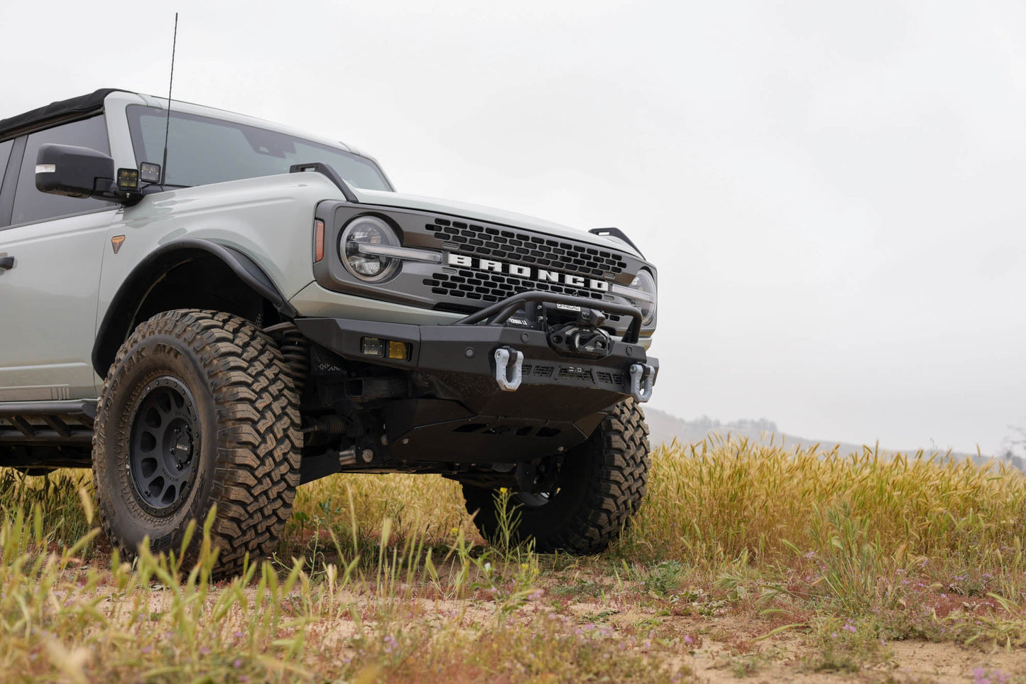 2021-2023-Ford-Bronco-Spec-Series-Front-Bumper-Installed-03.jpg