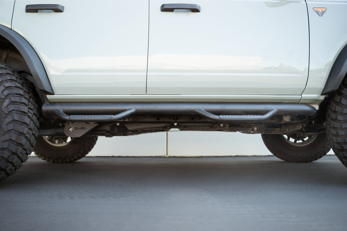 2021-2023-Ford-Bronco-Trailing-Arm-Skid-Plates_Installed_1.jpg