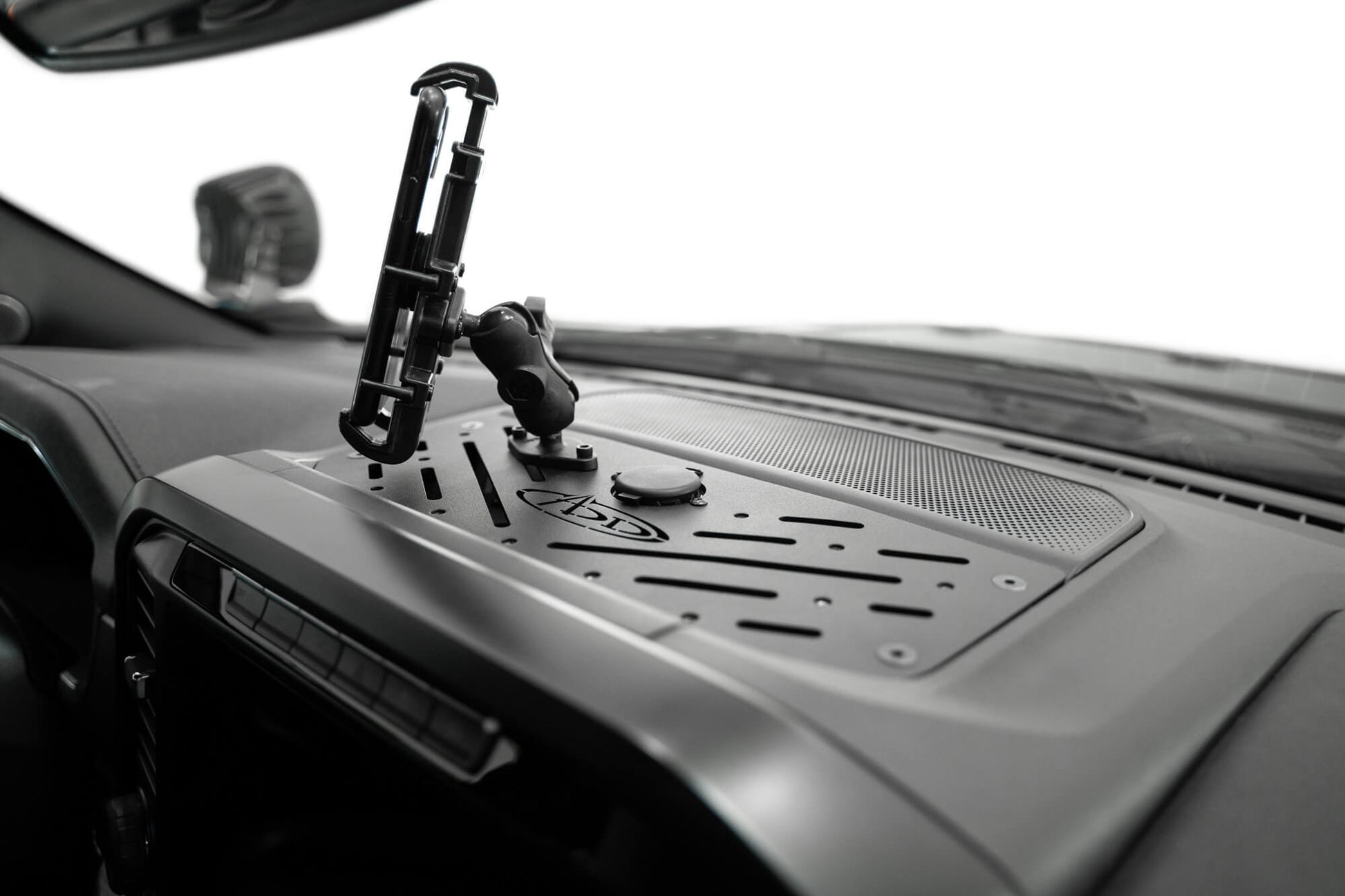 2021-2023-Ford-F-150-_-Raptor-Digital-Device-Dash-Mount_installed-5.jpg