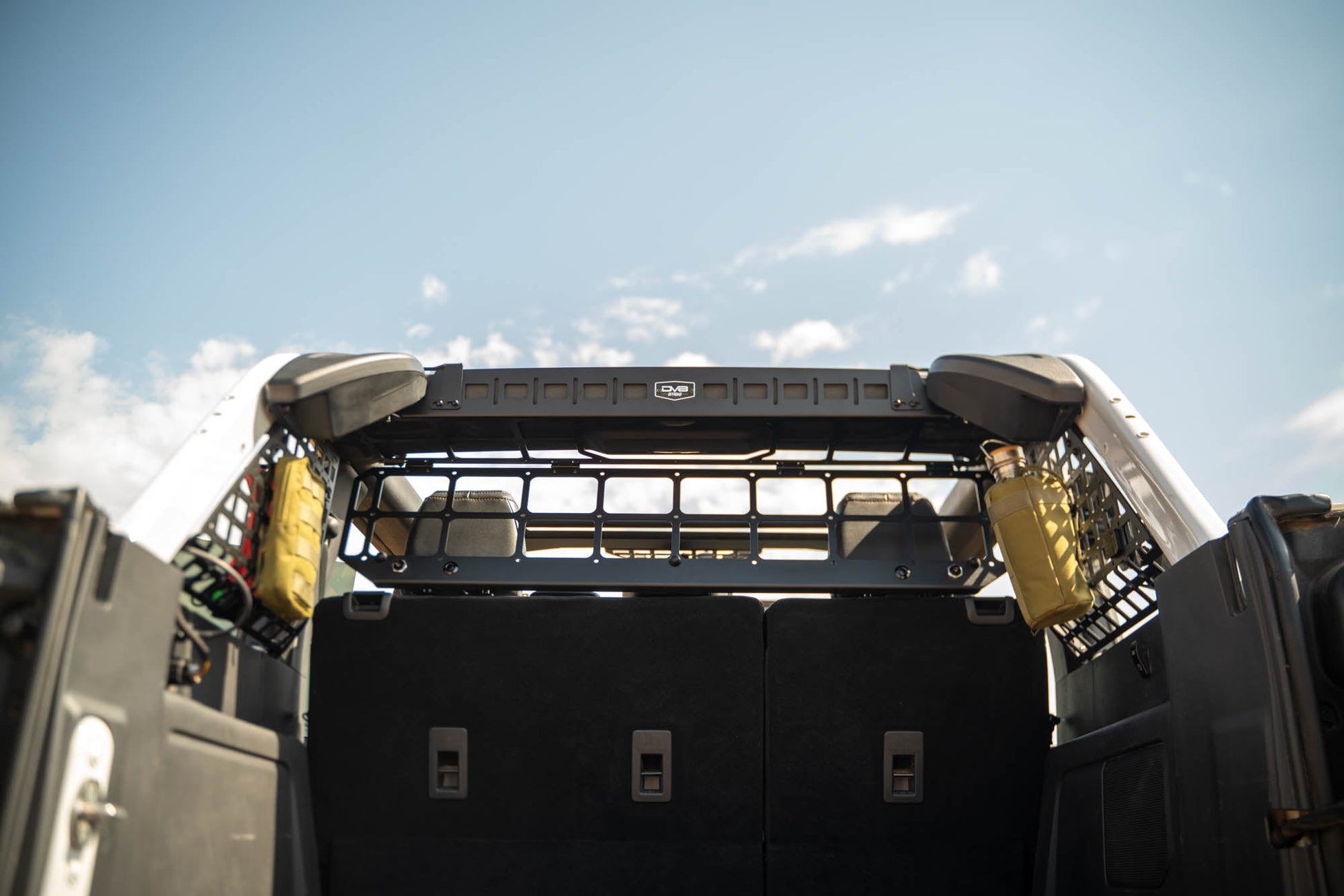 2021-2024-Ford-Bronco-Dog-Barrier-Installed-12.jpg