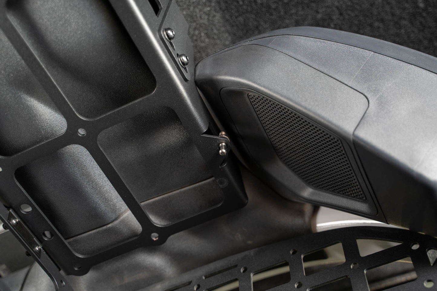 2021-2024-Ford-Bronco-Dog-Barrier-Installed-16.jpg