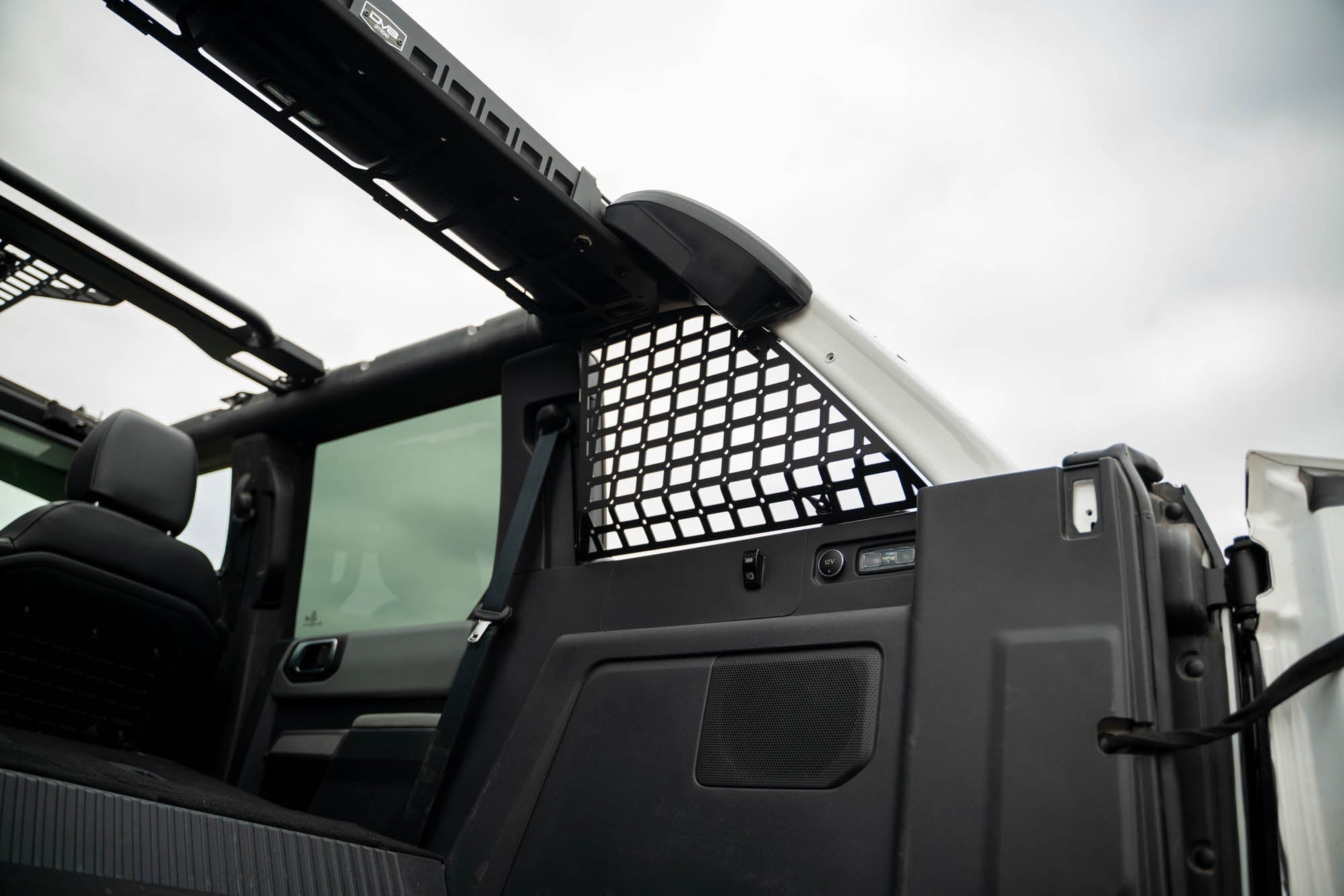 2021-2024-Ford-Bronco-Pocketed-Rear-Window-Molle-Panels-Installed-6.jpg