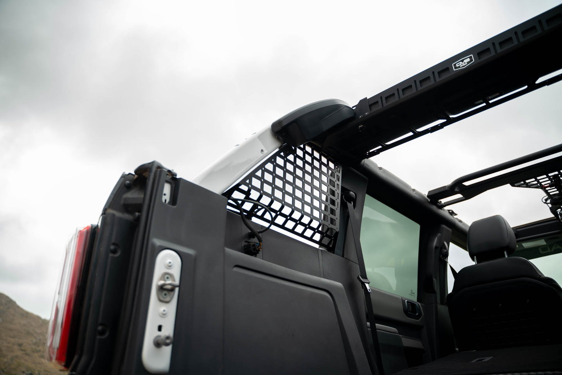2021-2024-Ford-Bronco-Pocketed-Rear-Window-Molle-Panels-Installed-7.jpg