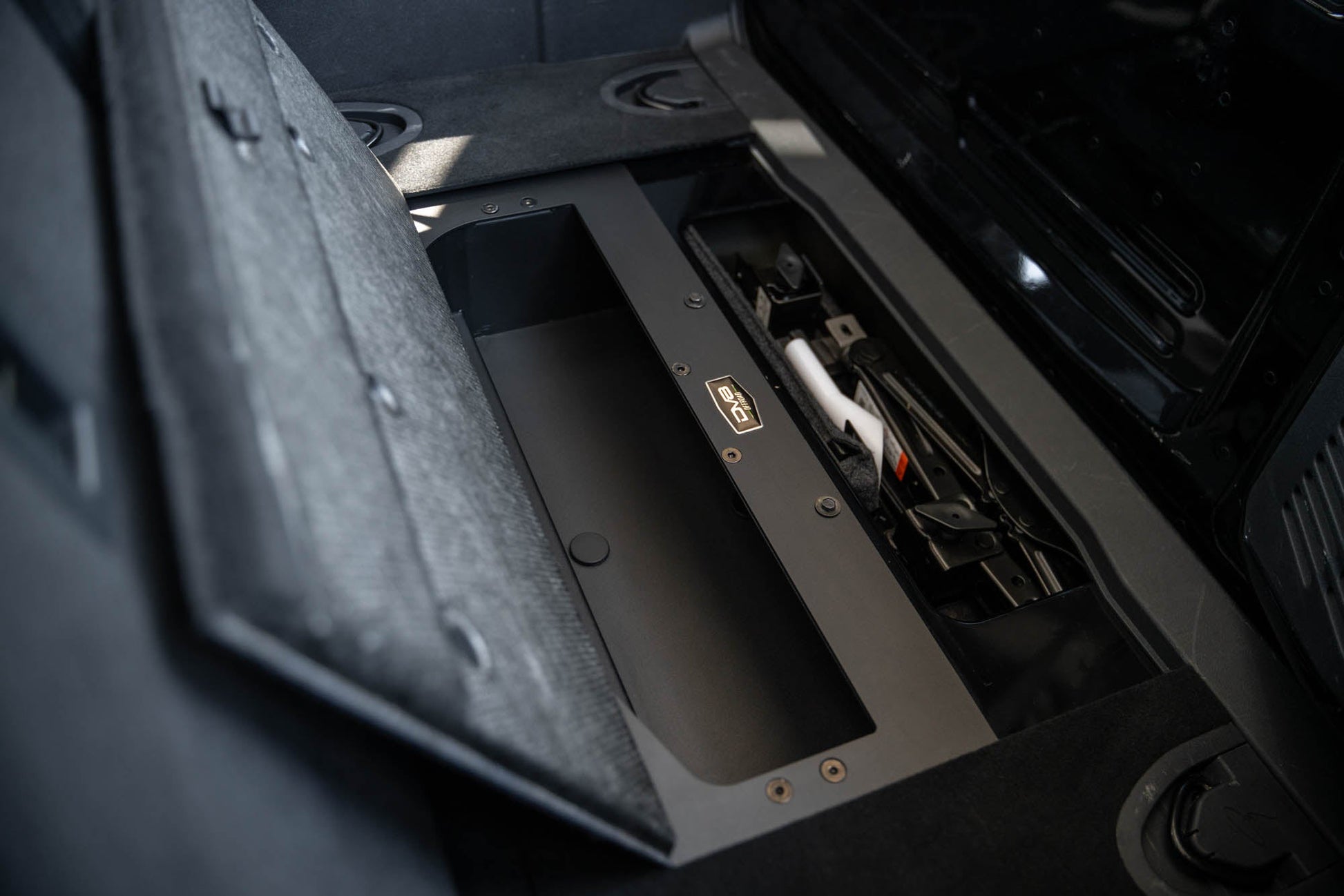 2021-2024-Ford-Bronco-Storage-Compartment-Installed-6.jpg