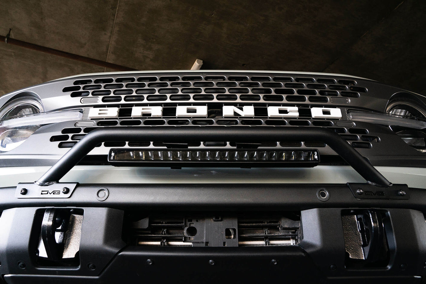 2021-ford-bronco-factory-bumper-bull-bar-with-light-mounts.jpg