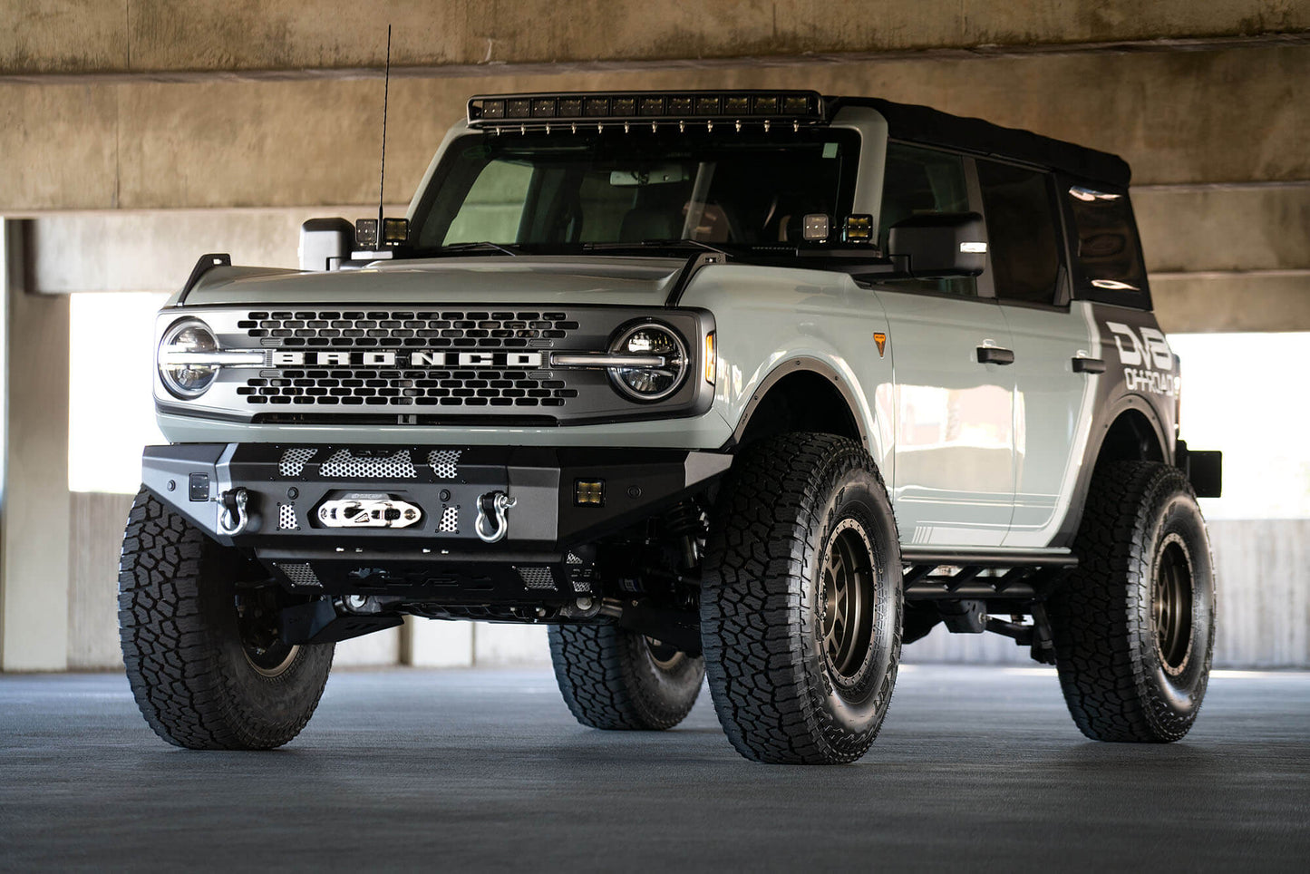 2021-ford-bronco-winch-front-bumper_bdf90cab-3897-49dd-a7f1-1917789dcfe5.jpg