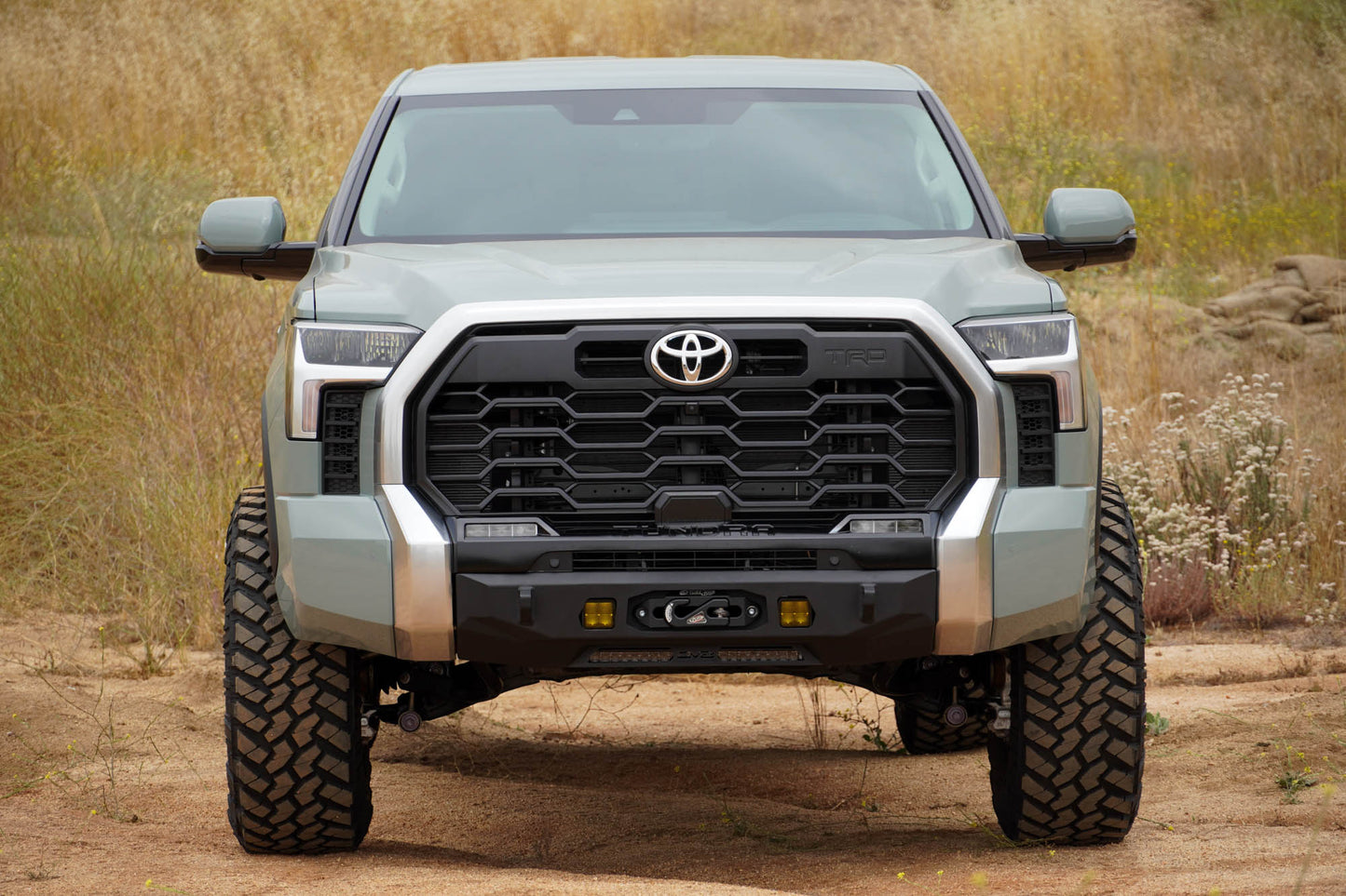 2022-2023-Toyota-Tundra-Centric-Series-Front-Bumper_Installed-05.jpg