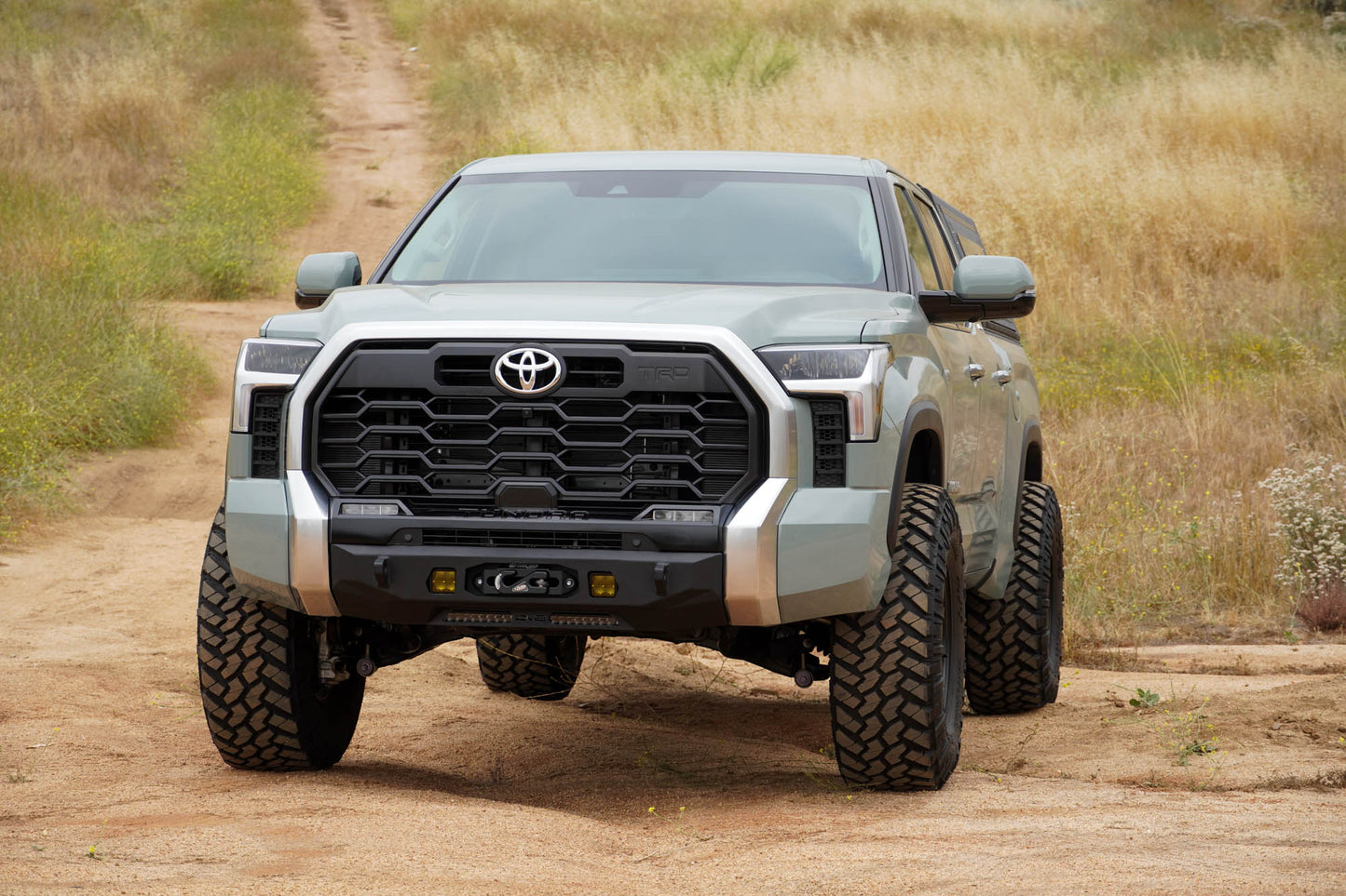 2022-2023-Toyota-Tundra-Centric-Series-Front-Bumper_Installed-07.jpg