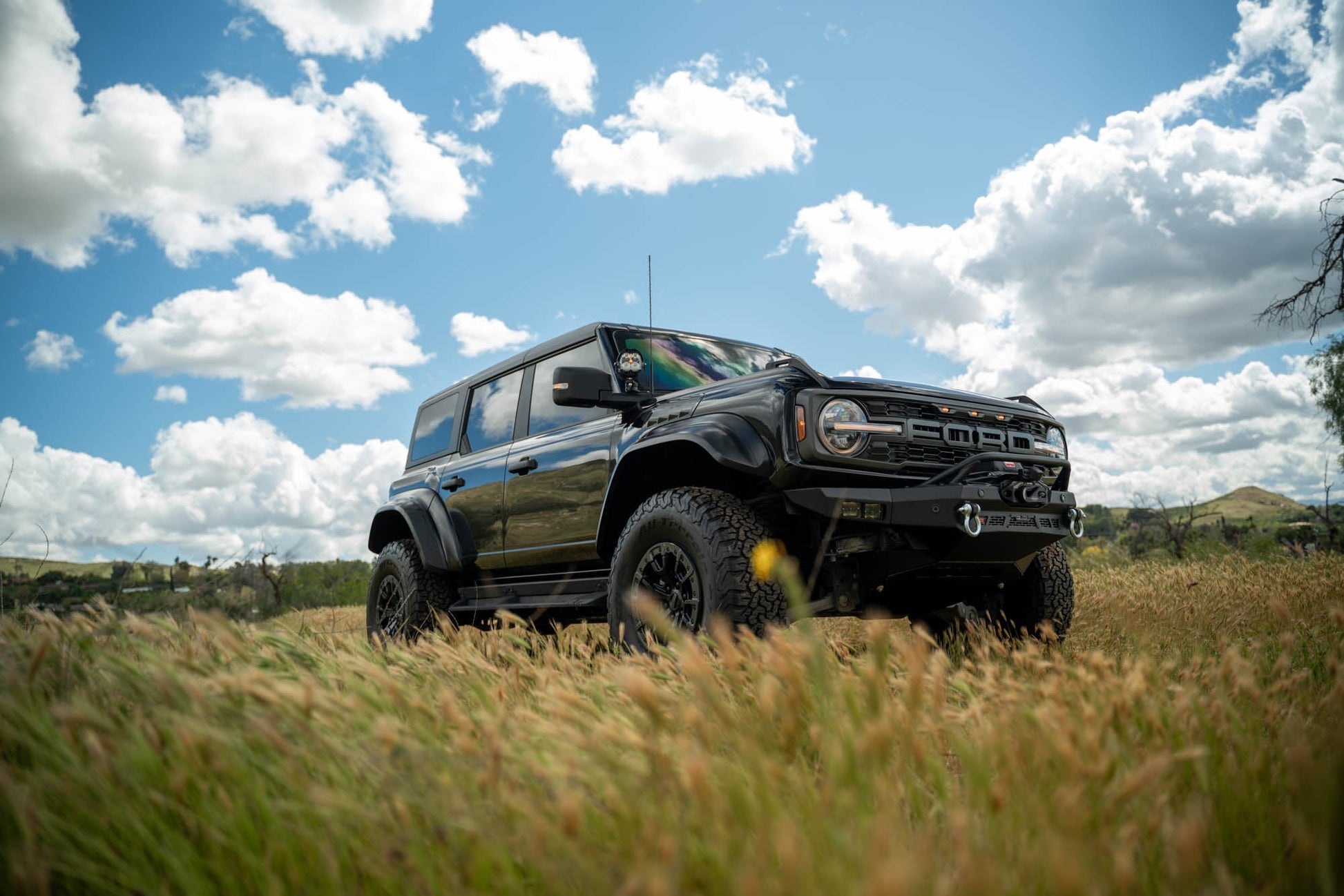2022-2024-Bronco-Raptor-Spec-Series-Front-Bumper-Installed-11.jpg