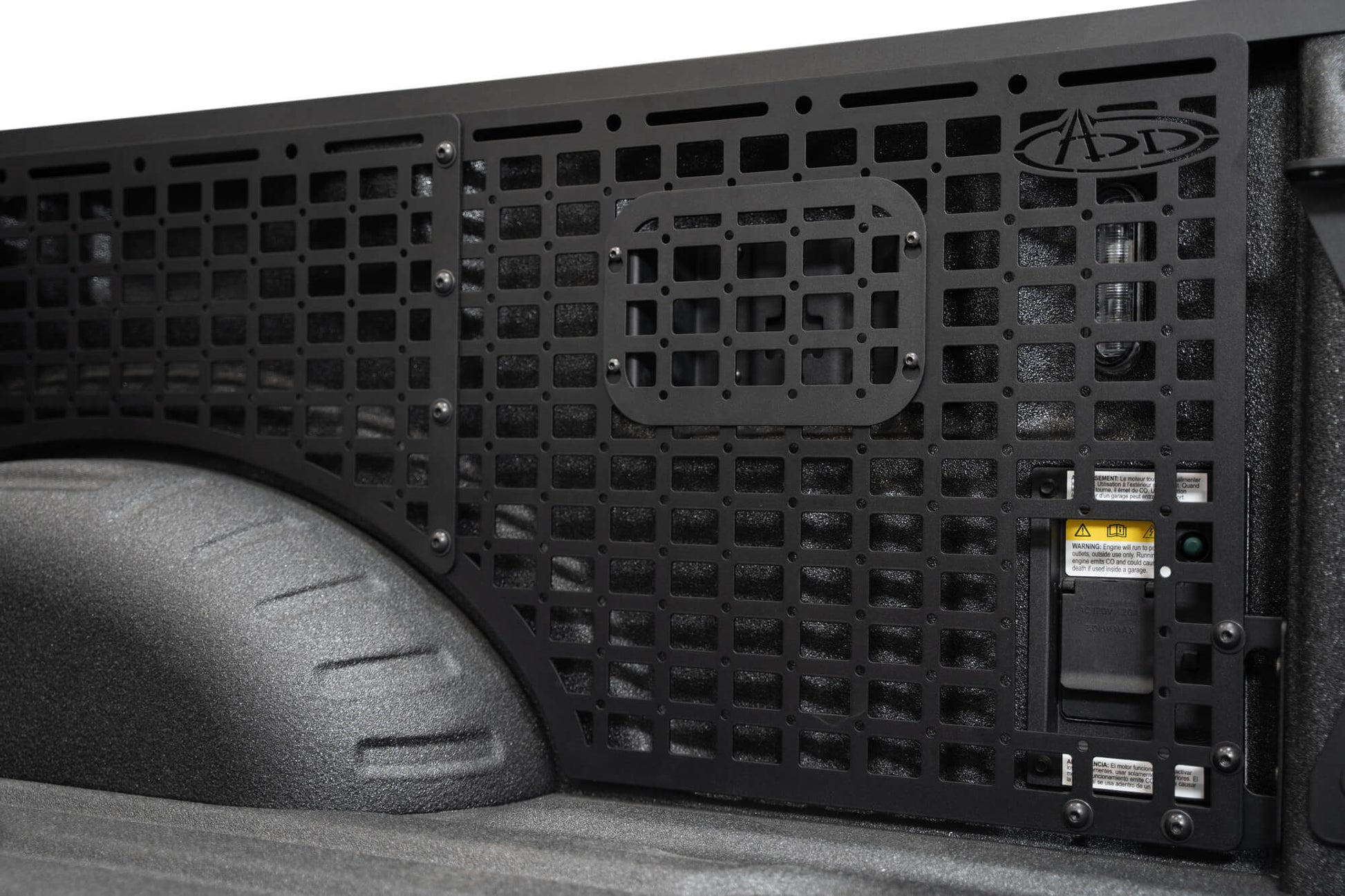 2023-Ford-F-250-350-Super-Duty-Bed-Side-Molle-Panel-Passenger_Installed_09.jpg