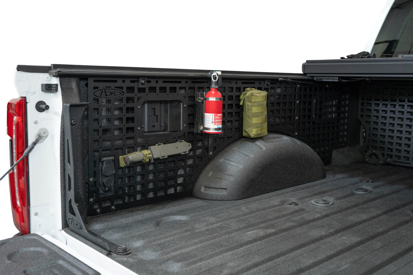 2023-Ford-F-250-350-Super-Duty-Bed-Side-Molle-Panel-driver-Installed_01.jpg