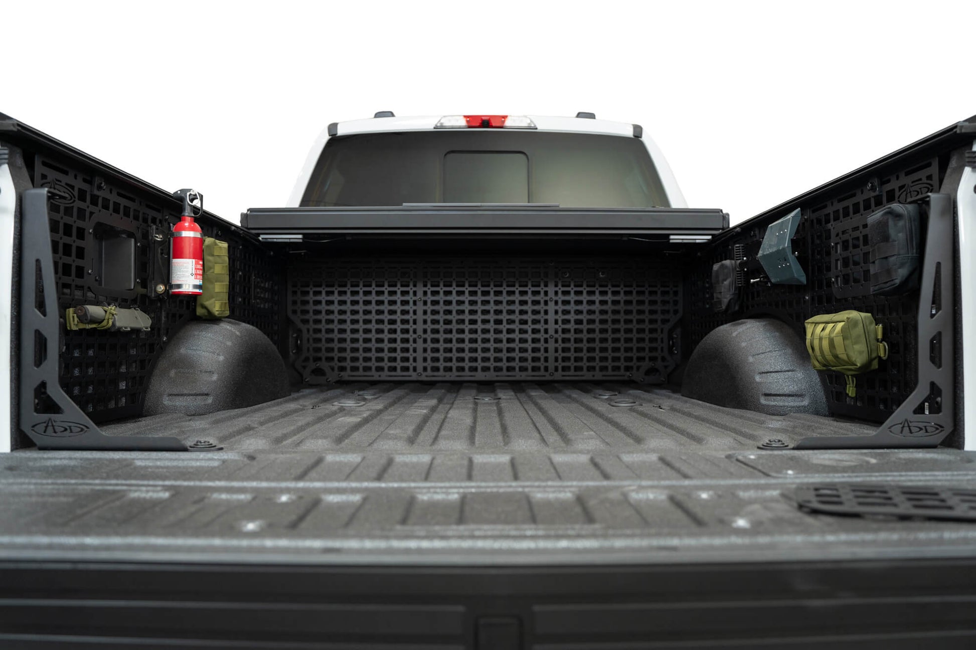 2023-Ford-F-250-350-Super-Duty-Bed-Side-Molle-Panel-driver_Installed_04.jpg