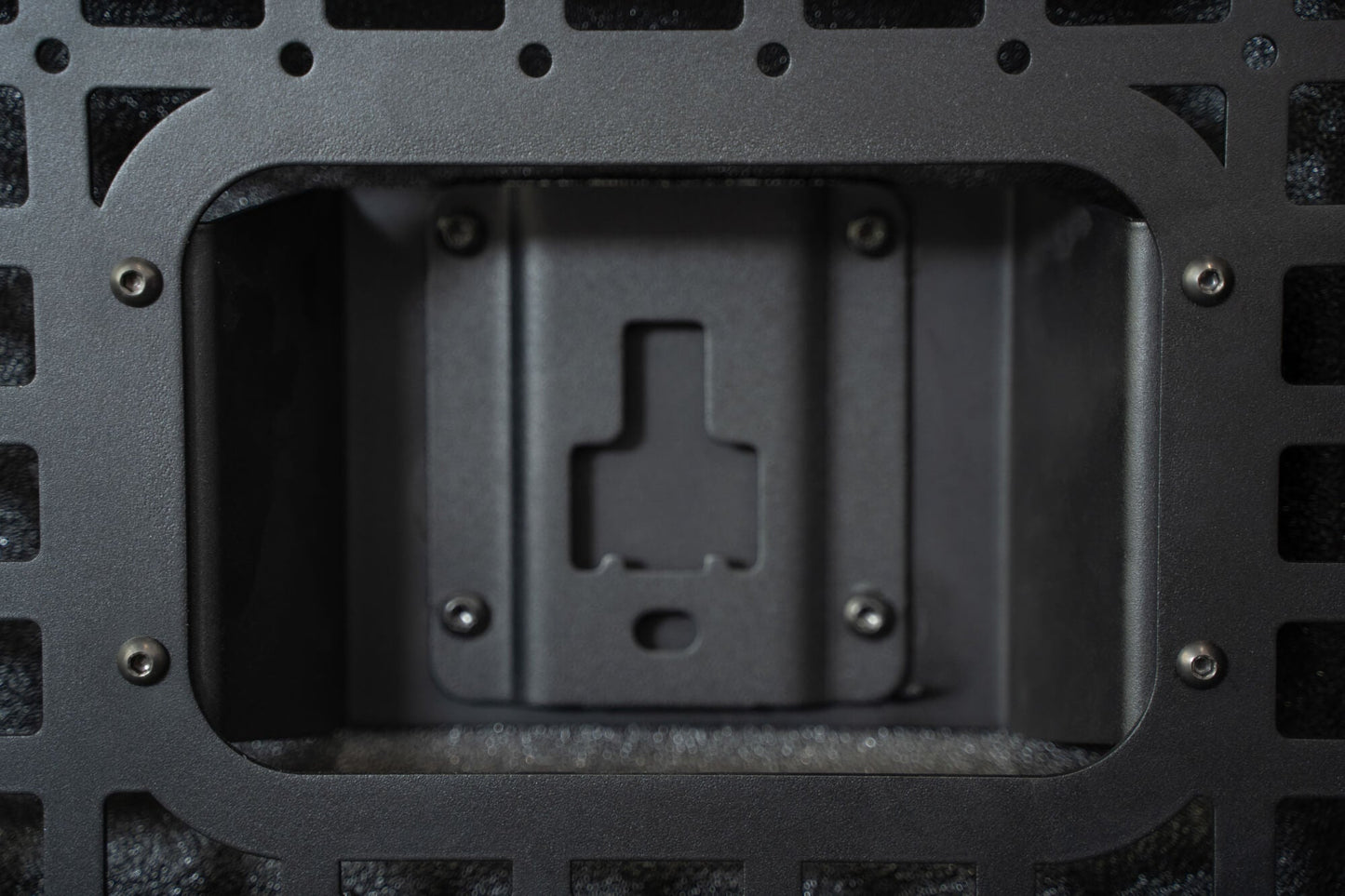 2023-Ford-F-250-350-Super-Duty-Bed-Side-Molle-Panel-driver_Installed_06.jpg
