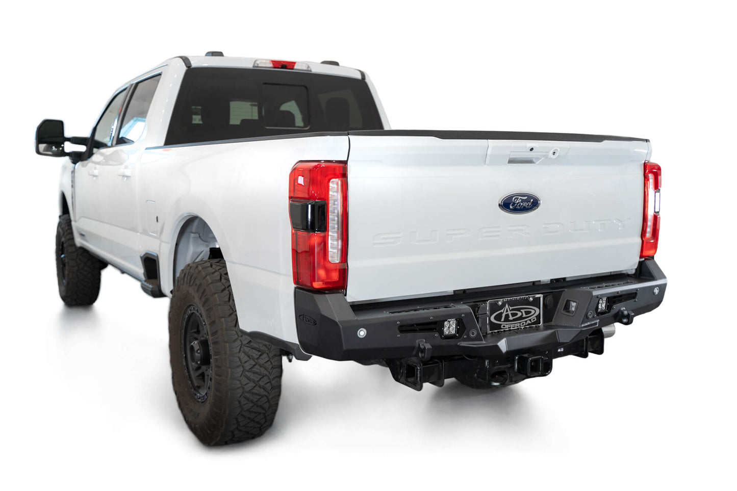 2023-Ford-F-250-350-Super-Duty-Bomber-Rear-Bumper-installed-3.jpg