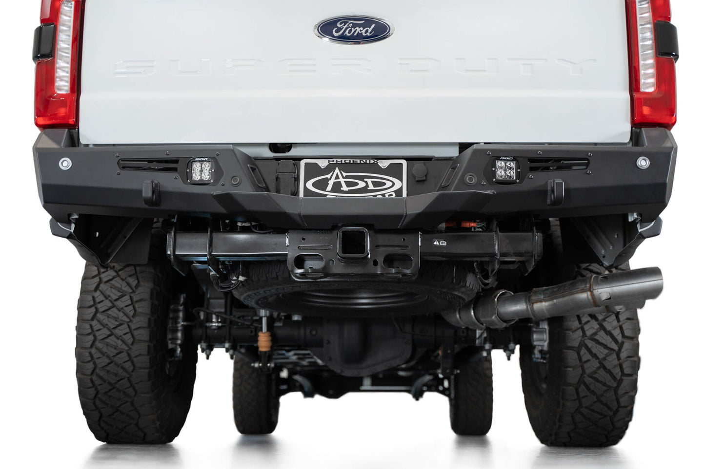 2023-Ford-F-250-350-Super-Duty-Bomber-Rear-Bumper-installed-4.jpg