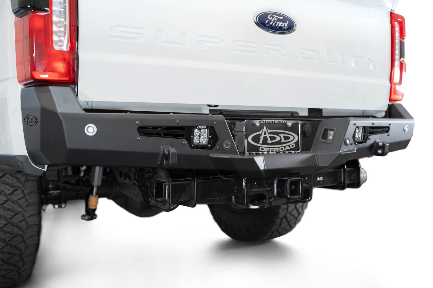 2023-Ford-F-250-350-Super-Duty-Bomber-Rear-Bumper-installed-5.jpg