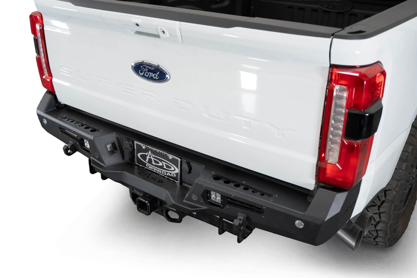 2023-Ford-F-250-350-Super-Duty-Bomber-Rear-Bumper-installed-7.jpg