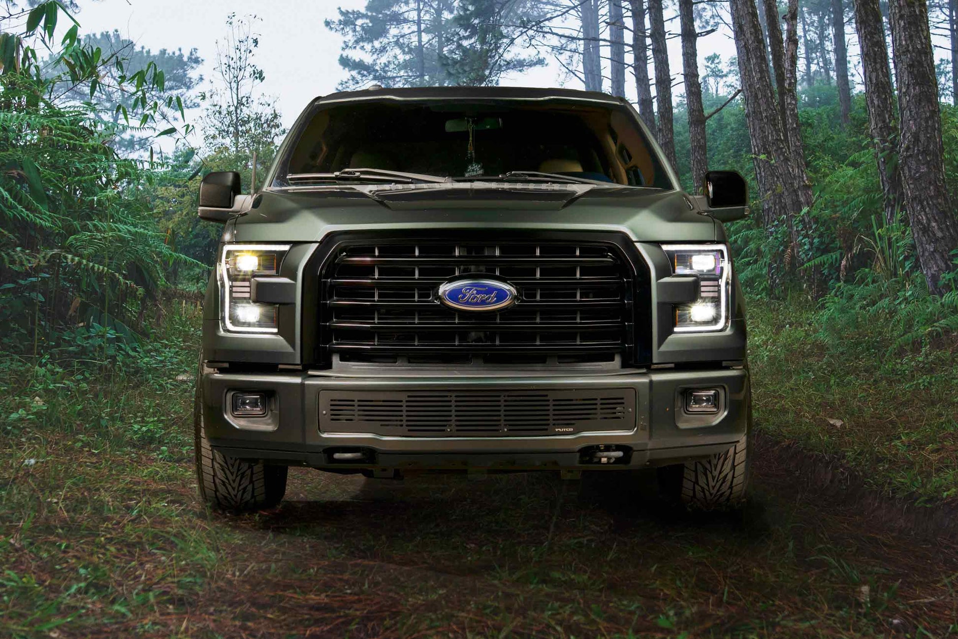 XB Hybrid LED Headlights: Ford F-150 (15-17 / Set) - Trucks R Us