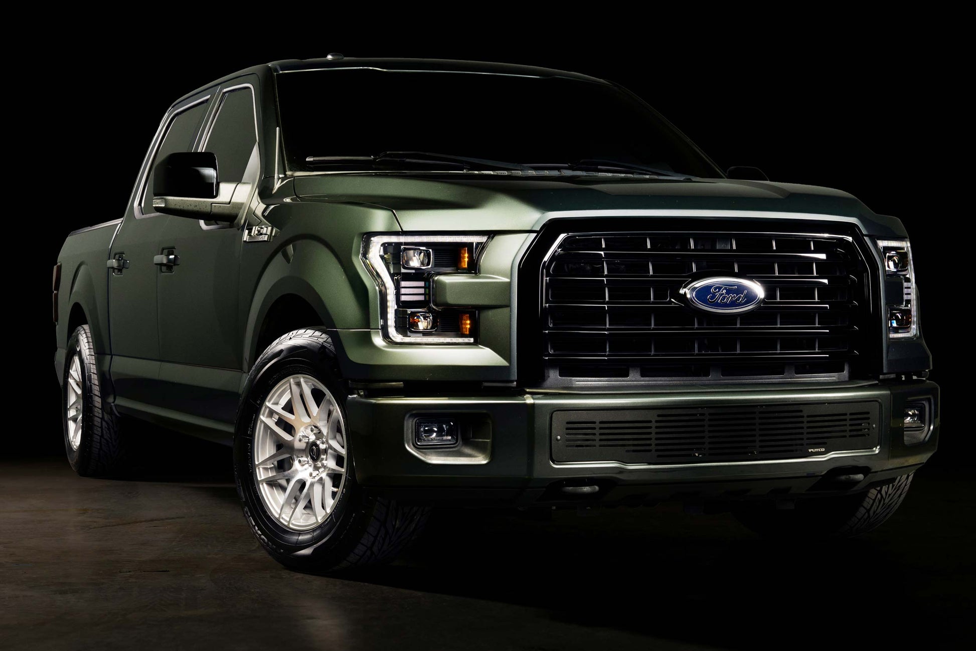 XB Hybrid LED Headlights: Ford F-150 (15-17 / Set) - Trucks R Us