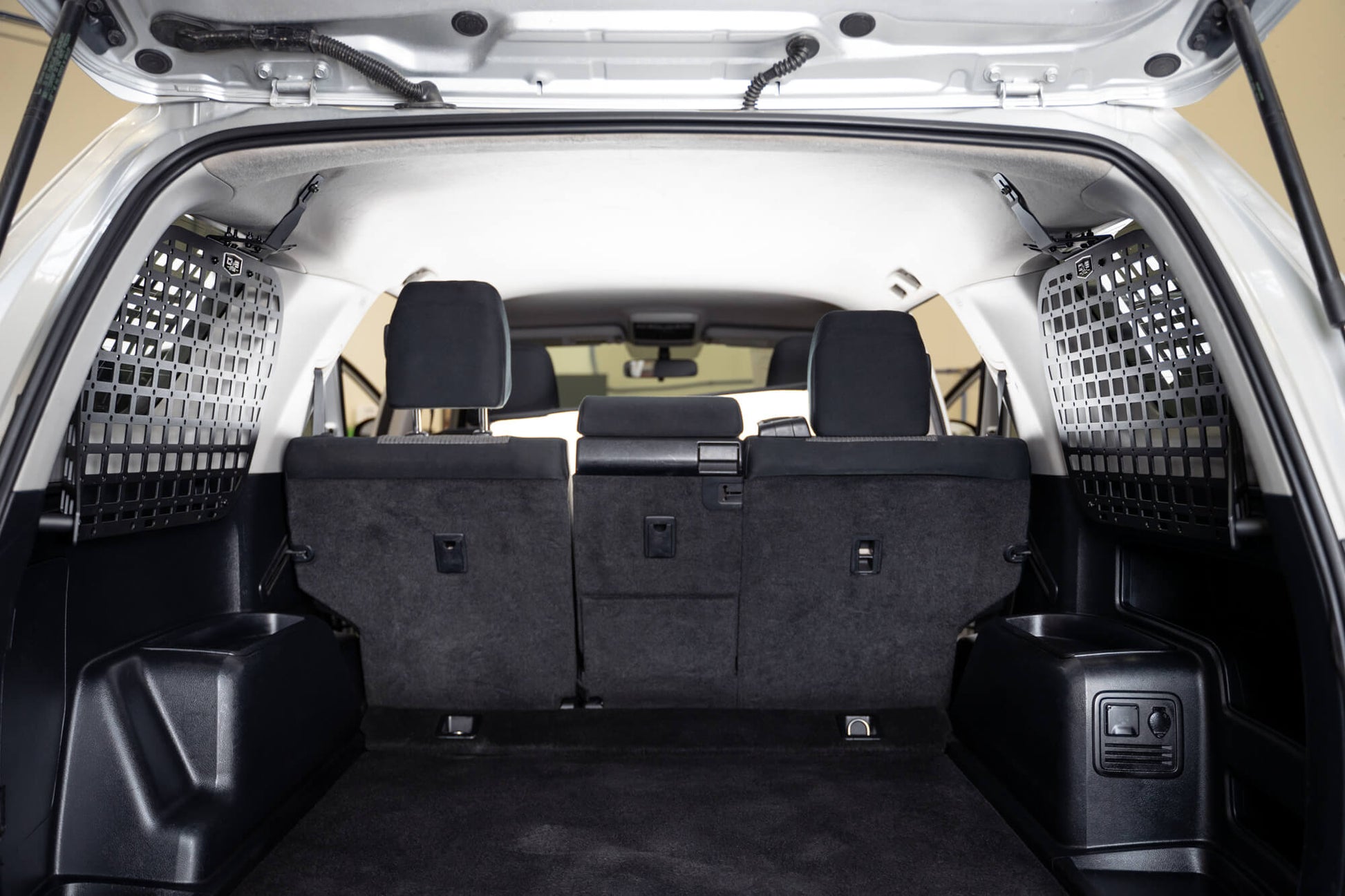 3rd-gen-toyota-4runner-molle-panels-rear-windows.jpg