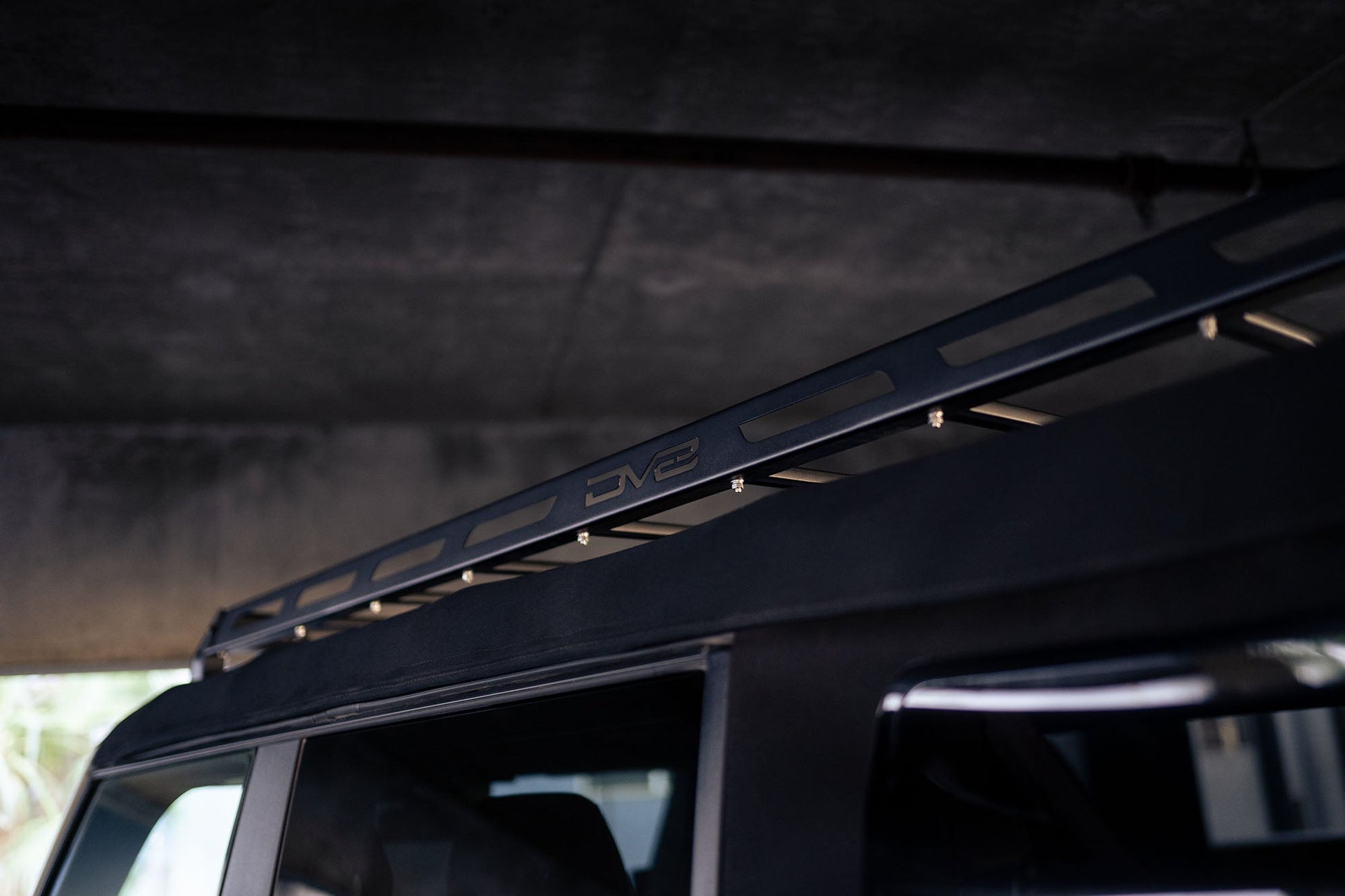 4-door-ford-bronco-roof-rack.jpg