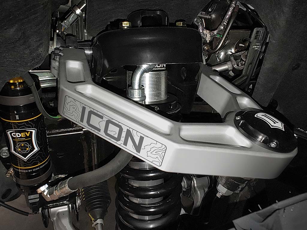 48500DJ-Bronco_Billet UCA_Installed-01_web_large.jpg