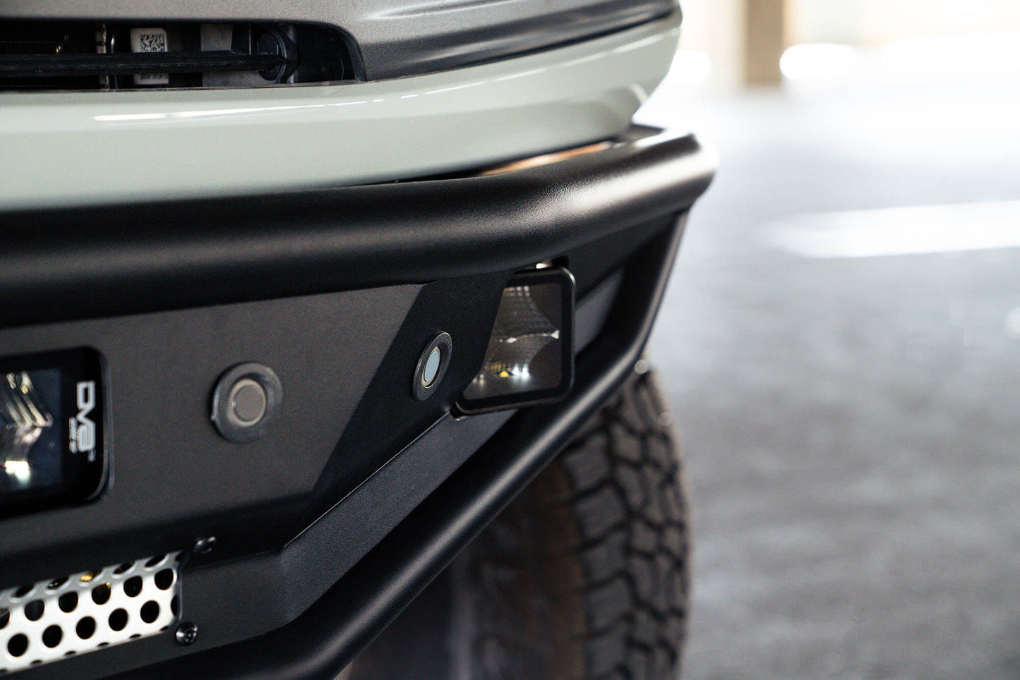 6th-gen-bronco-race-style-front-bumper.jpg