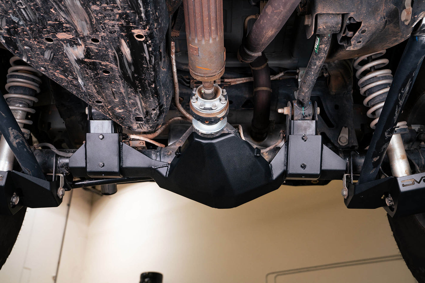 6th-gen-bronco-rear-diff-axle-skid-plate.jpg