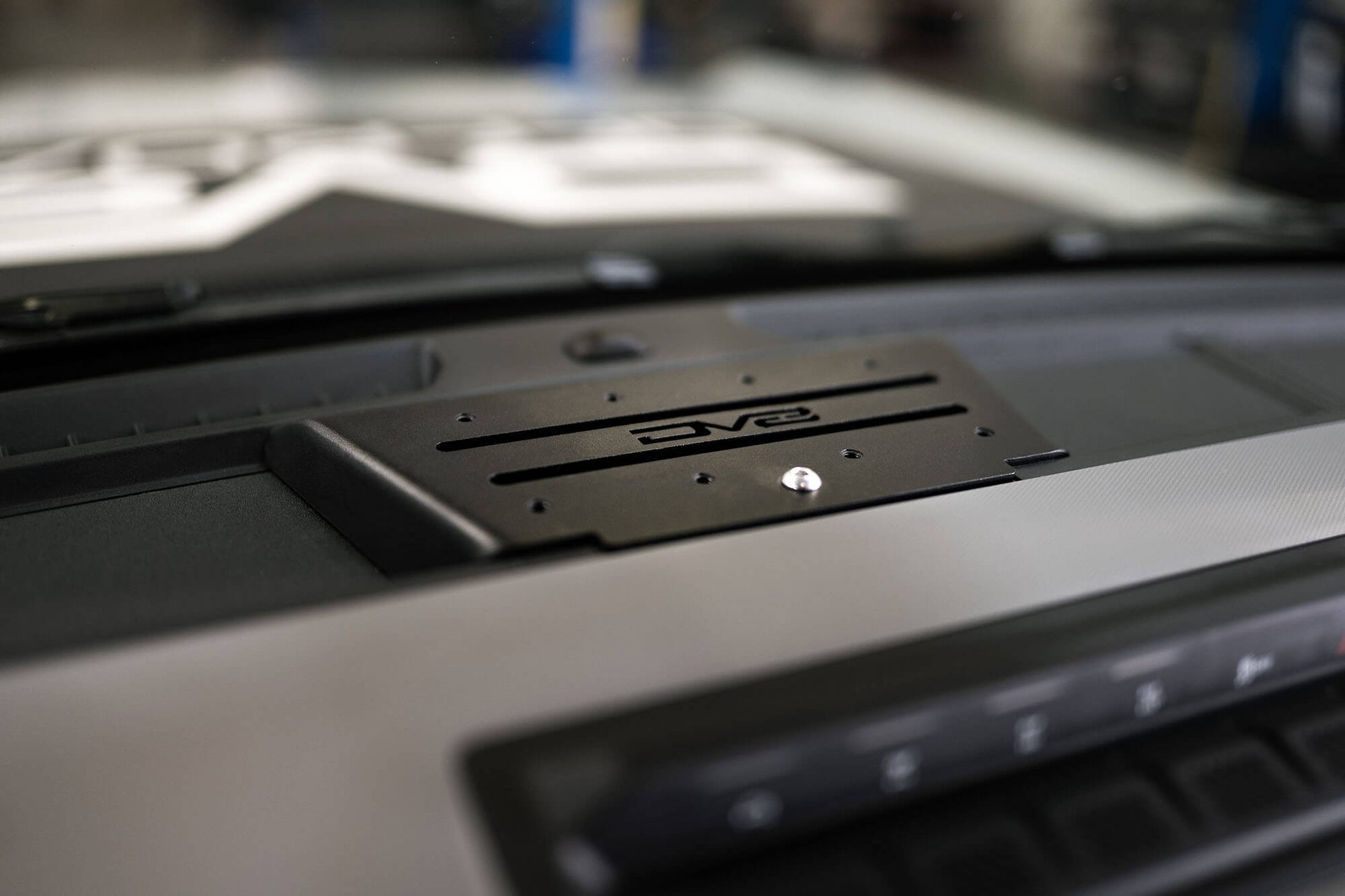 6th-gen-ford-bronco-digital-device-mount.jpg
