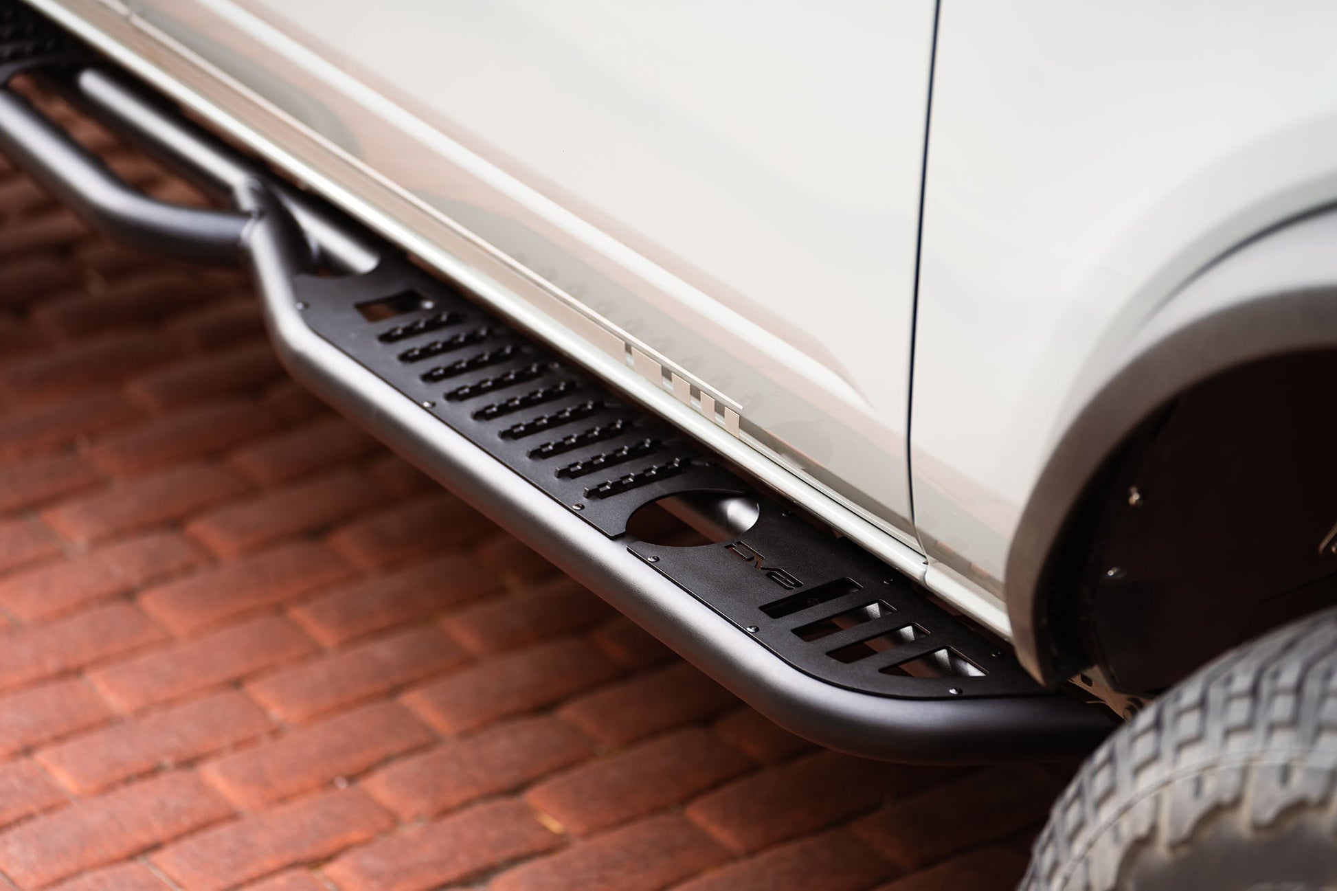 6th-gen-ford-bronco-side-steps-5.jpg