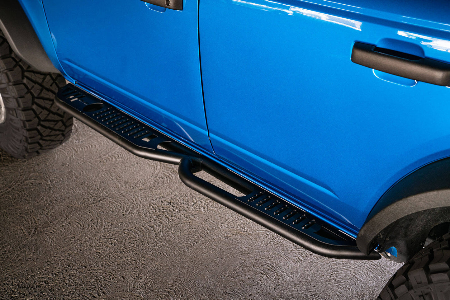 6th-gen-ford-bronco-side-steps.jpg