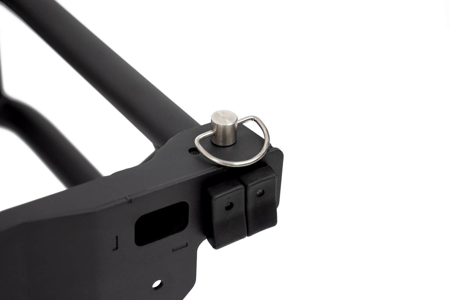 6th-gen-ford-bronco-spare-tire-guard-accessory-mount_Offtruck-05.jpg