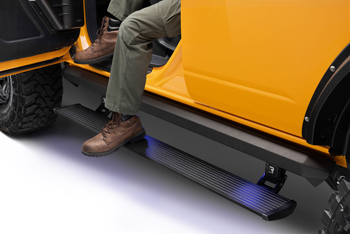 AMP-research-powerstep-xl-2022-ford-bronco-77140-01a-11302023-onwhite-061.jpg