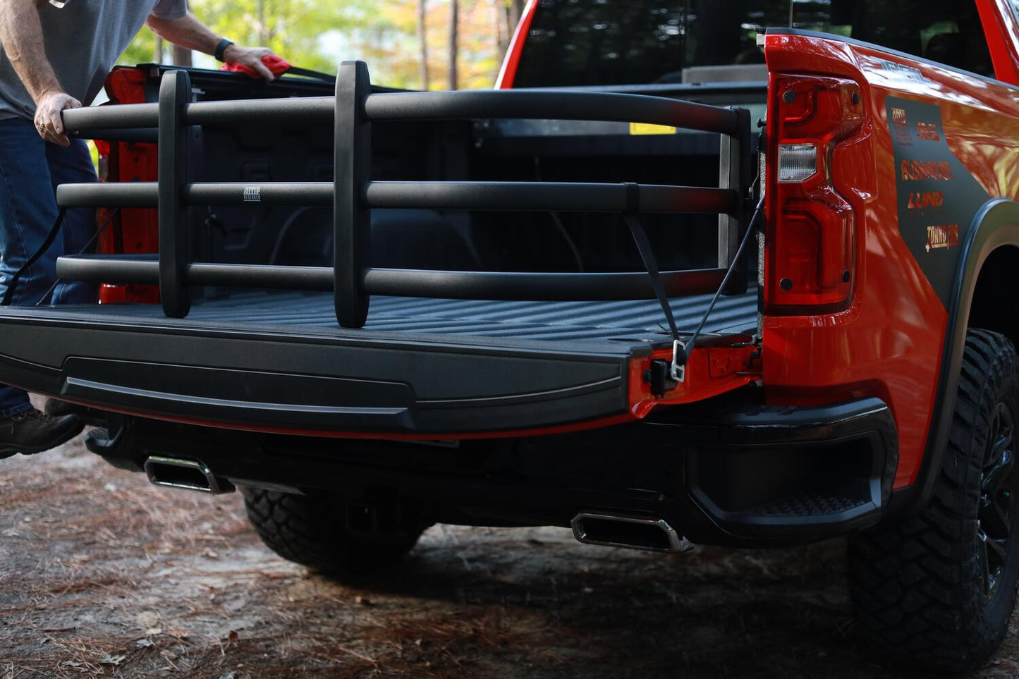 AMPamp_74841-01a_19silverado_lifestyle.jpg; AMPamp_bedXTenderHDmax_detail.jpg; AMPamp_bedXTenderHDmax_hardware.jpg; AMPamp_bedXTenderHDmax_strap.jpg; AMPamp_bedxtendermax_black_rep_onvehicle.jpg