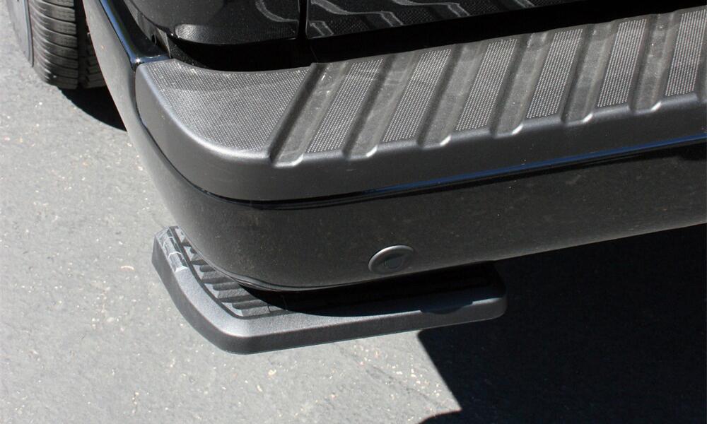 AMPamp-bedstep-2007-ram-1500-silver-studio-02.jpg