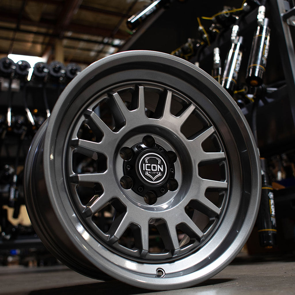 Anza-17in-GunMetal-6-lug_LS01_web-large.jpg