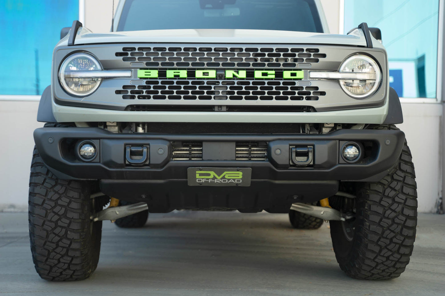 Bronco-Capable-Bumper-Slanted-Front-License-Plate-Mount_installed_12.jpg