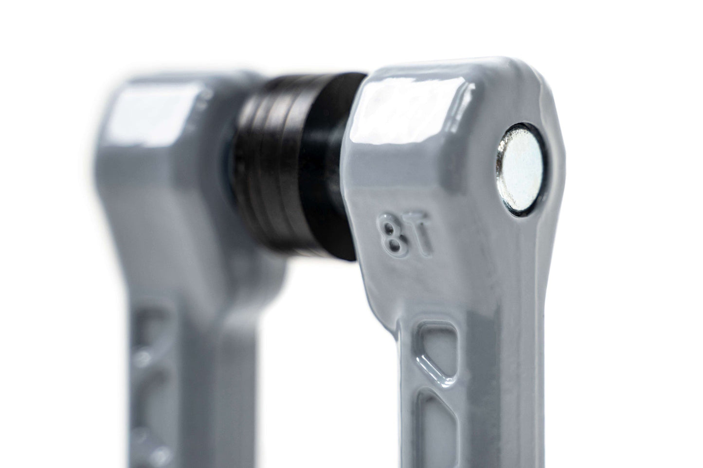 Elite-Series-D-Ring-Shackles-Gray_Offtruck-07.jpg