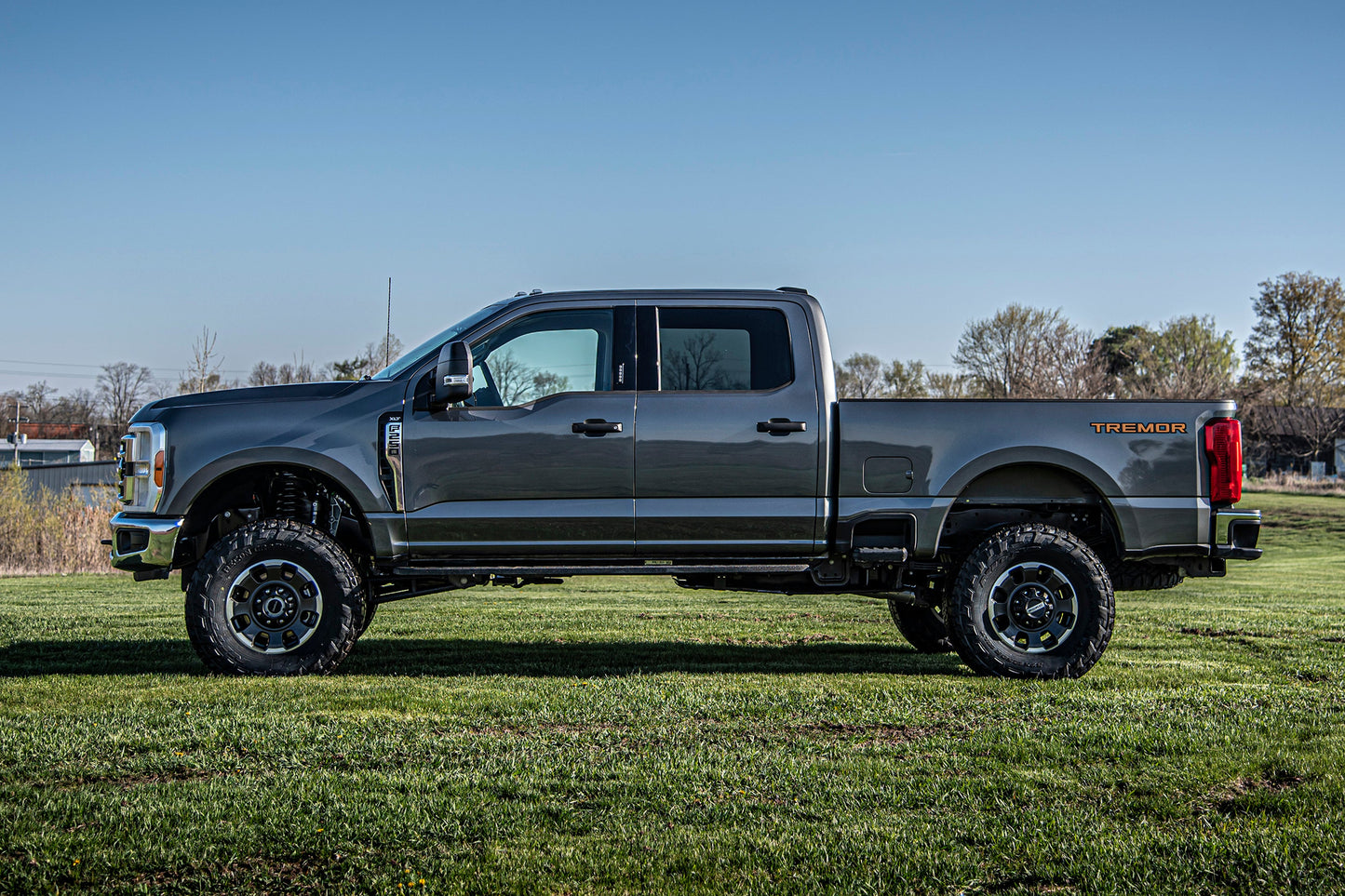 BDS Suspension 5 Inch Lift Kit w/ Radius Arm | FOX 2.5 Coil-Over Conversion - Performance Elite | Ford F250/F350 Super Duty (23-25) 4WD | Diesel - Trucks R Us