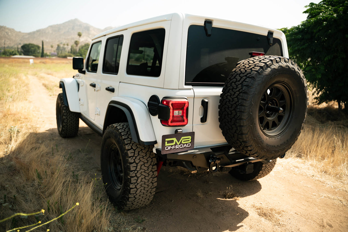 FS-15-Series-Rear-Bumper-2018-2024-Jeep-Wrangler-JL-Installed-11.jpg
