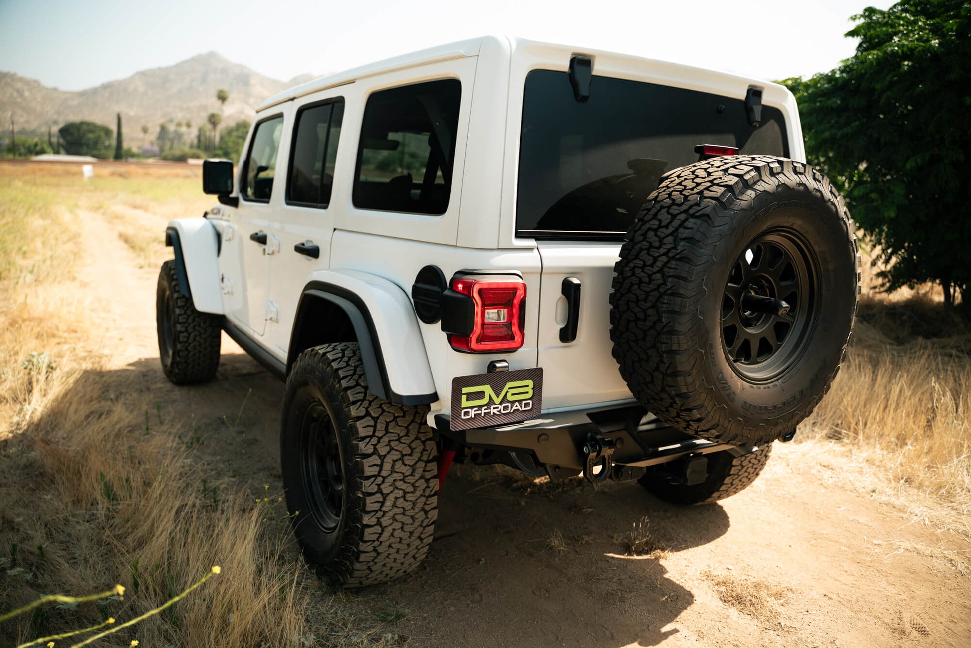 FS-15-Series-Rear-Bumper-2018-2024-Jeep-Wrangler-JL-Installed-11.jpg
