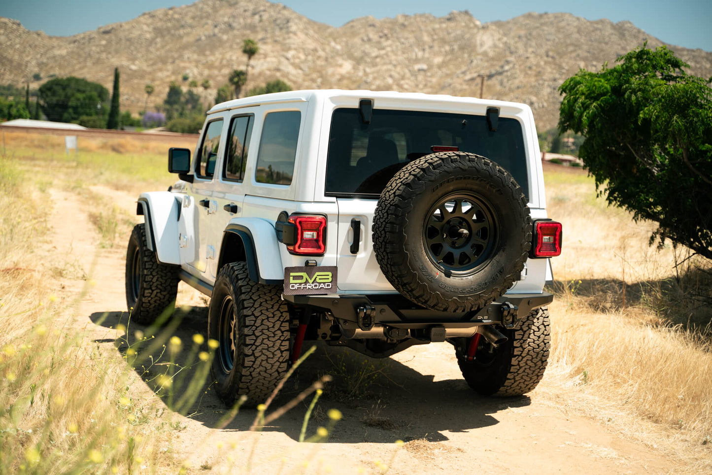FS-15-Series-Rear-Bumper-2018-2024-Jeep-Wrangler-JL-Installed-3.jpg