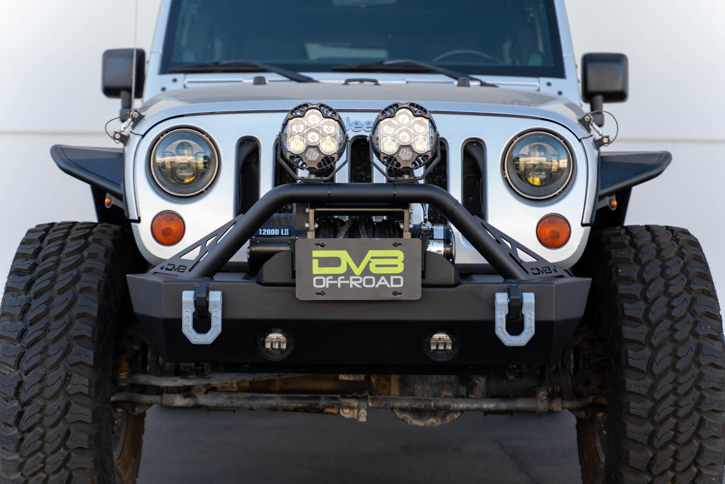 Fairlead-Mounted-Flip-Up-License-Plate-Bracket_Installed-09.jpg
